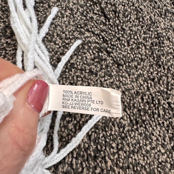 White Fringe Open Knit Lace Shawl Vest No Size See pics for measurements Boho - Picture 9 of 11